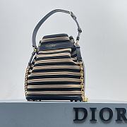 Dior Medium C'est Bag Natural and Denim Blue Marinière Raffia 24 x 10 x 24.5 cm - 4