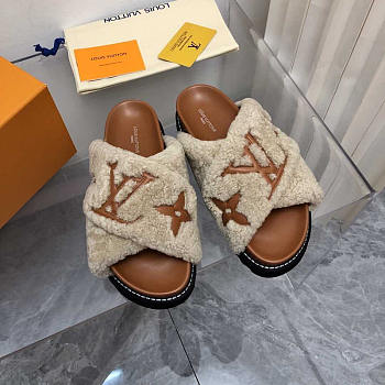 Louis Vuitton LV Paseo Flat Comfort Mule Slides