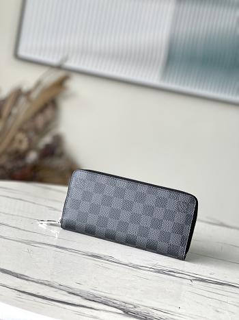 Louis Vuitton LV Wallet Zippy Damier Graphite 10 x 20 x 2 cm