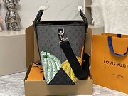 Louis Vuitton Weekend Tote LV x YK Monogram 43 x 34 x 17.5 cm - 6