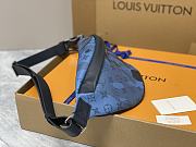 Louis Vuitton LV Discovery Bumbag Abyss Blue 44 x 15 x 9 cm - 4