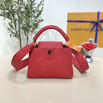 Louis Vuitton LV Capucines Mini Red 21 x 14 x 8 cm
