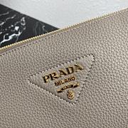 Prada Grey Leather Shoulder Bag 23x13.5x5cm - 2