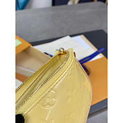 Louis Vuitton LV Mini Pochette Accessoires Banana Fizz Yellow 15.5 x 10.5 x 4 cm - 3