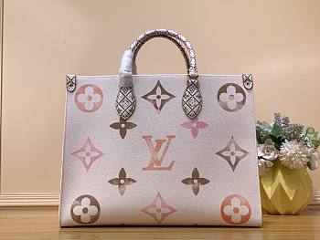 Louis Vuitton LV Onthego By The Pool Beige 35 x 27 x 14 cm