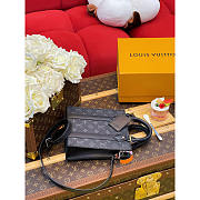 Louis Vuitton LV Sac Plat Mini Black 19 x 22 x 7 cm - 2