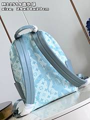 Louis Vuitton LV Discovery Backpack Crystal Blue 29 x 38 x 20 cm - 3