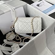 Chanel Flap Bag White Lambskin 20cm - 4