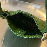 Bottega Veneta Small Clicker Shoulder Bag Green 27x19x11.5cm - 5