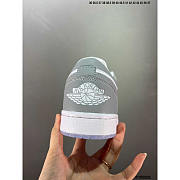 Jordan 1 Low Wolf Grey Sneaker - 3