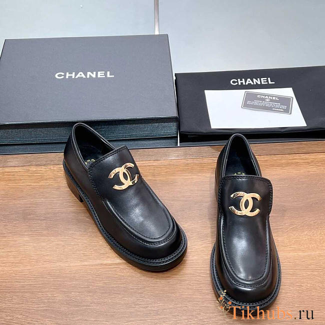 Chanel Large CC Calfskin Loafer Black - 1