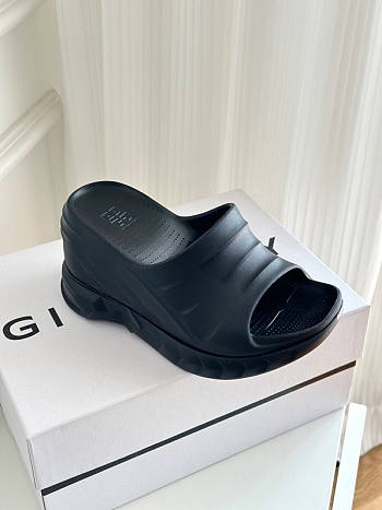 Givenchy Black Slides 02