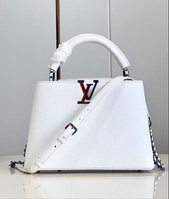 Louis Vuitton LV Capucines BB Snow White 27 x 18 x 9 cm