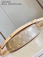 Louis Vuitton LV Loop PM Beige 23x13x6cm - 6