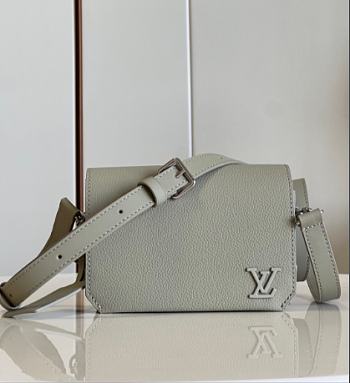 Louis Vuitton LV Fastline Green Sage 17.3 x 12 x 7 cm