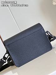 Louis Vuitton LV Fastline Black 17.3 x 12 x 7 cm - 4