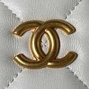 Chanel Bag With Top Handle White 17x21x5.5cm - 3