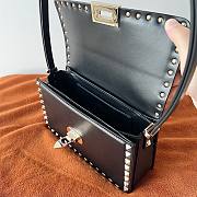 Valentino Rockstud23 Smooth Calfskin Shoulder Bag Black 23x13x9cm - 2