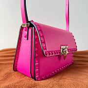 Valentino Rockstud23 Smooth Calfskin Shoulder Bag Pink 23x13x9cm - 5