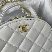 Chanel Clutch With Chain White 16x12x6cm - 6