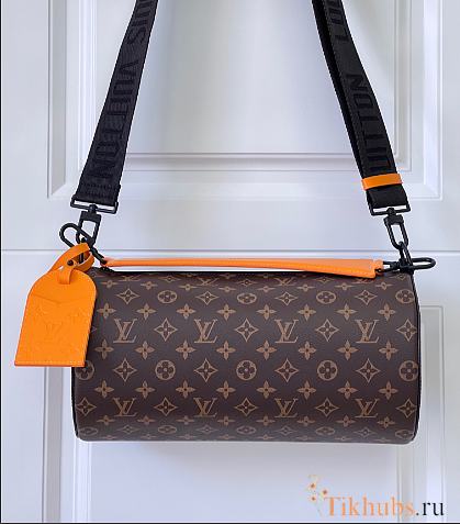 Louis Vuitton LV Soft Polochon MM 33 x 17 x 17 cm - 1