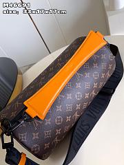 Louis Vuitton LV Soft Polochon MM 33 x 17 x 17 cm - 3