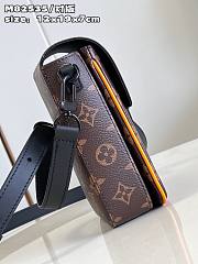 Louis Vuitton LV S-Lock Vertical Wearable Wallet 12 x 19 x 7 cm - 2