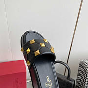 Valentino Garavani Roman Stud Leather Platform Sandals Black - 4