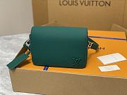 Louis Vuitton LV Fastline Wearable Wallet Evergreen 17.3 x 12 x 7 cm - 1