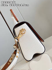 Louis Vuitton LV Twist MM White 23 x 17 x 9.5 cm - 3