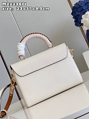 Louis Vuitton LV Twist MM White 23 x 17 x 9.5 cm - 2