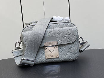 Louis Vuitton LV S-Lock Messenger Grey 22 x 18 x 8 cm