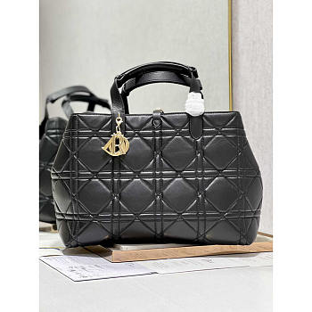 Dior Large Toujours Bag Macrocannage Calfskin Black 37cm
