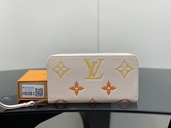 Louis Vuitton LV Zippy Wallet Neutral 19.5 x 10.5 x 2.5 cm