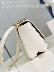 Louis Vuitton LV Twist White MM 23 x 17 x 9.5 cm  - 5