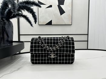 Chanel Flap Bag Black 25cm