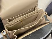 Celine Triomphe Bag In Shiny Calfskin Beige 22x16.5x7cm - 2