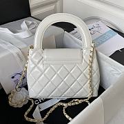 Chanel Flap Bag With Top Handle White Lambskin 22cm - 3