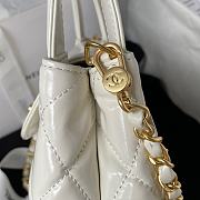 Chanel Flap Bag With Top Handle White Lambskin 22cm - 2