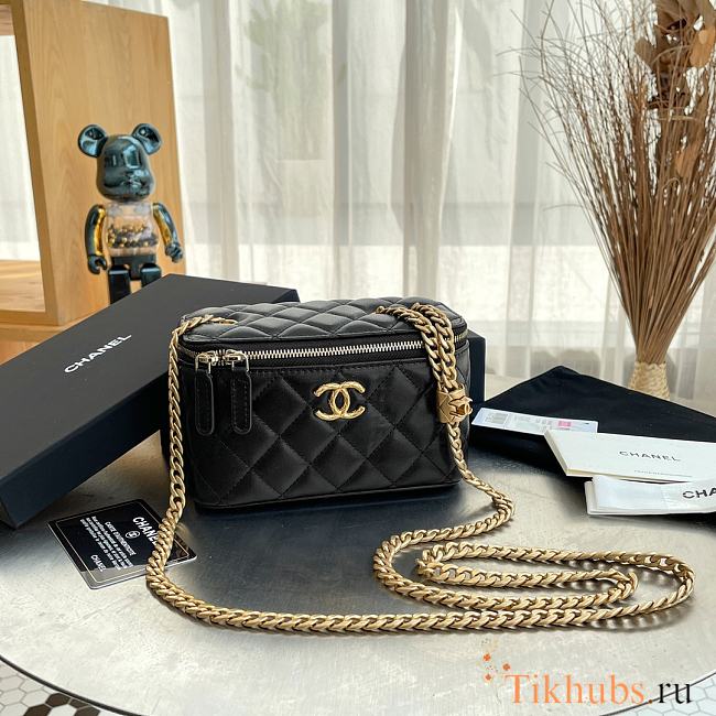 Chanel Vanity Black Lambskin 17×11×8.5cm - 1