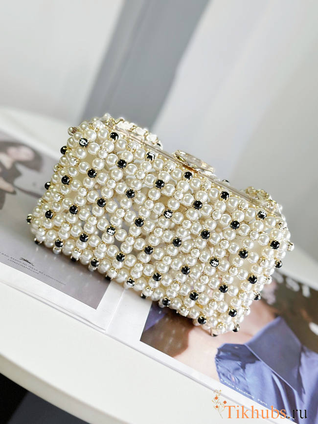 Chanel Evening Bag Glass Pearls White 11x17x7cm - 1