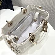 Lady Dior 95.22 Small Bag White 25x10x16cm - 4