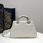 Lady Dior 95.22 Small Bag White 25x10x16cm - 2