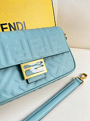 Fendi Baguette Blue Leather Bag 27x15x6cm - 2
