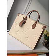 Louis Vuitton LV Onthego Giant Monogram Leather Cream MM 35 x 28 x 15 cm  - 1