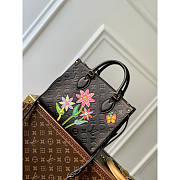 Louis Vuitton LV x YK OnTheGo PM Black 25 x 19 x 11.5 cm - 1