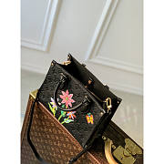 Louis Vuitton LV x YK OnTheGo PM Black 25 x 19 x 11.5 cm - 5