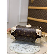 Louis Vuitton LV Petite Malle Souple Cream 20 x 14 x 7.5 cm - 3