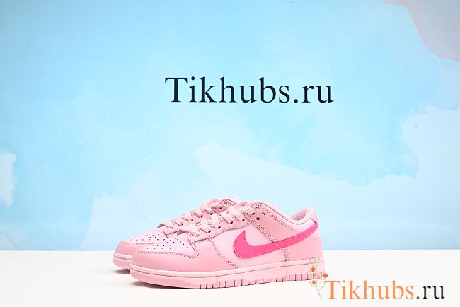 Nike Dunk Low Triple Pink - 1