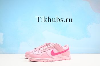 Nike Dunk Low Triple Pink